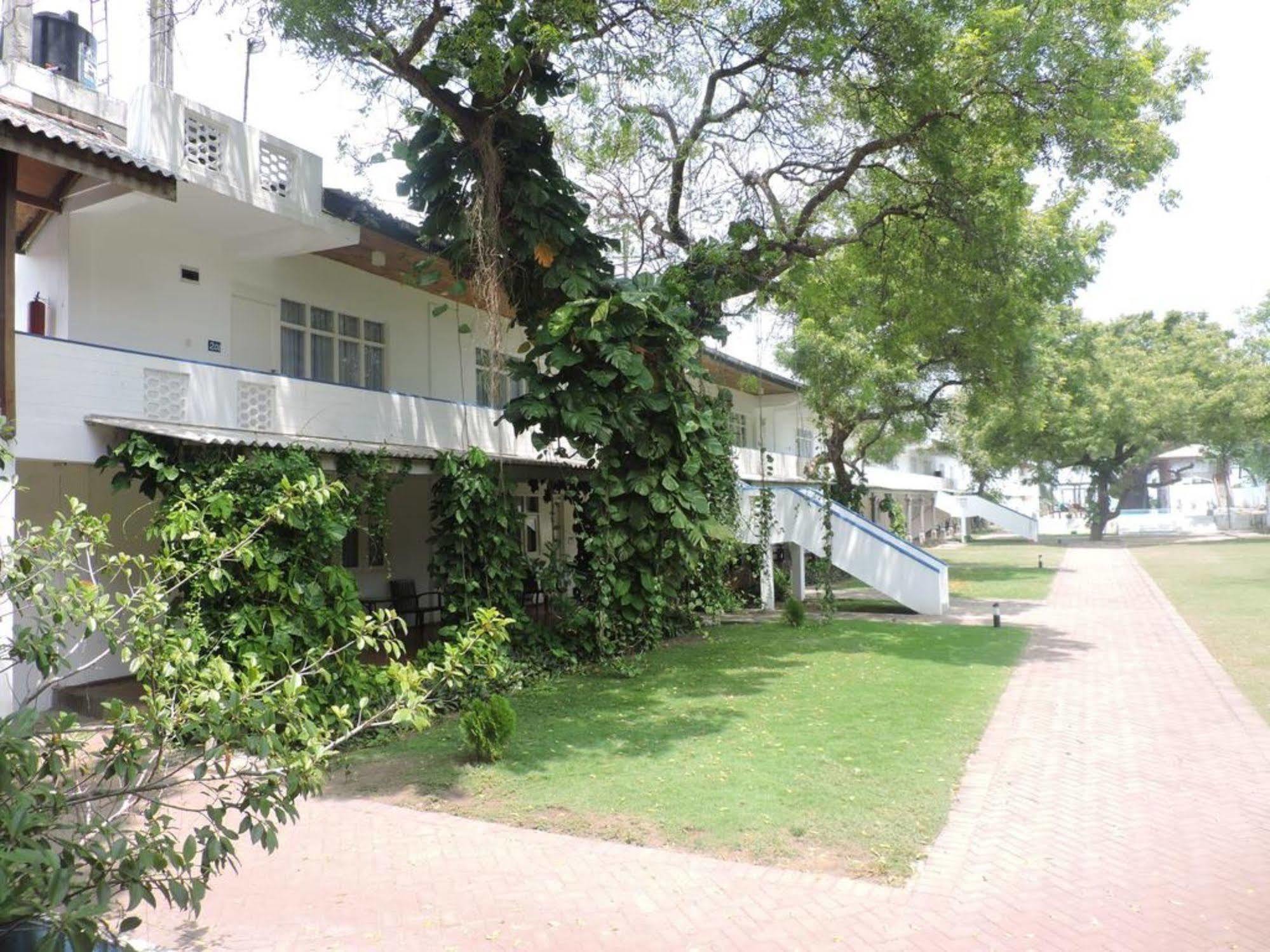 Pigeon Island Resort 4*