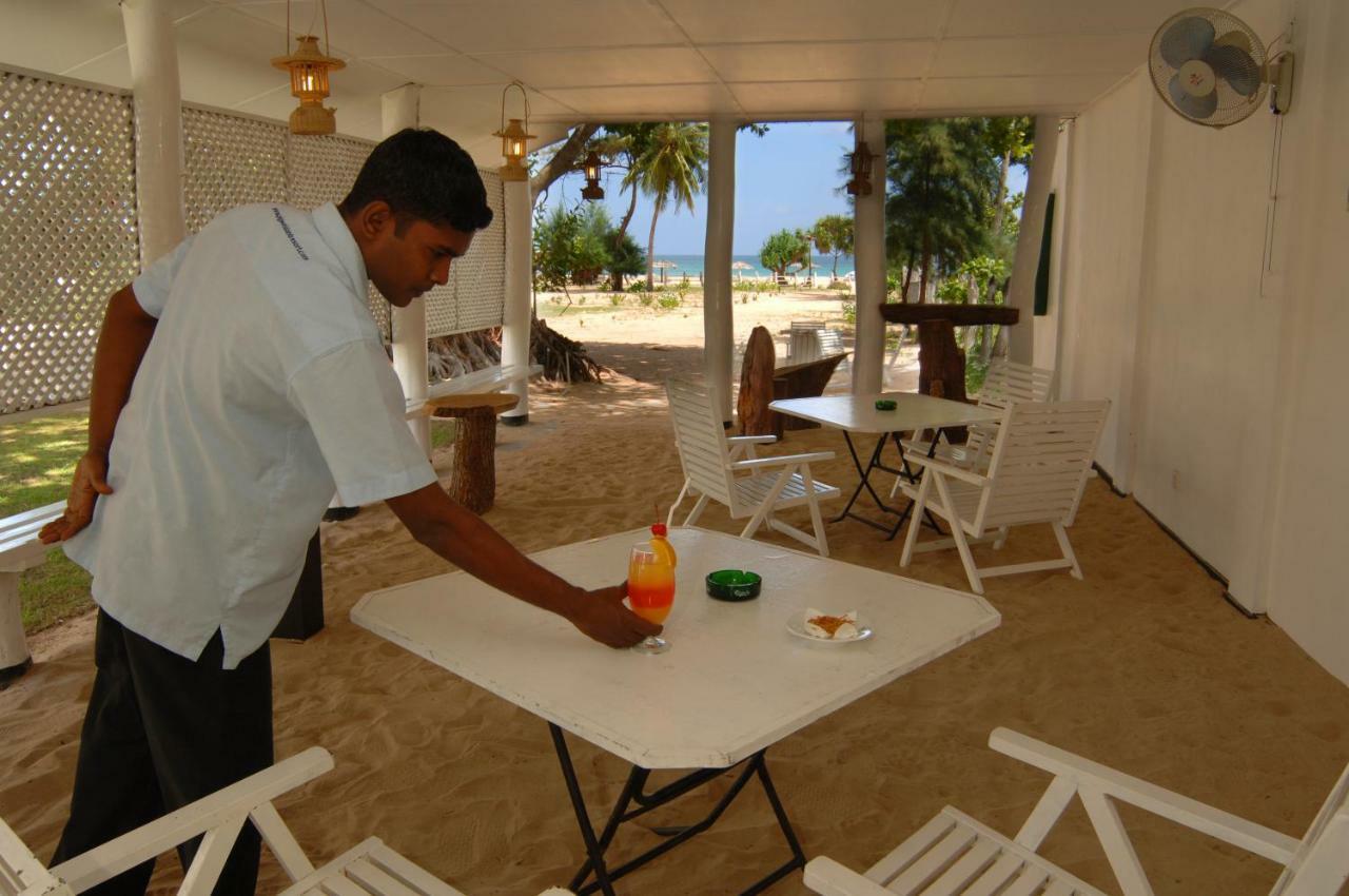 Pigeon Island Resort Nilaveli